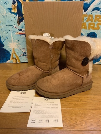 UGG（アグ）　スノーブーツ　W BAILEY BUTTON