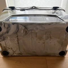 アイスランド クーラーボックス 45QT 42.5L デザートカモ