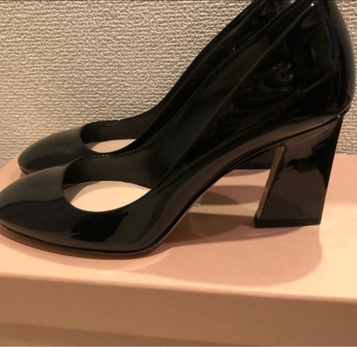 ミュウミュウ 黒パンプス 23センチ ほぼ未使用