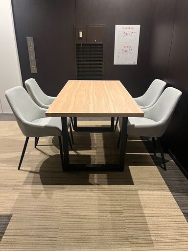 【展示品・未使用品】ダイニングセット 4人掛け ダイニングテーブル 5点セット 幅160cm 参考価格109,970円自社配送時代引き可※現金、クレジット、スマホ決済対応※