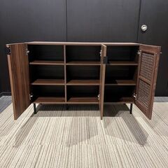 コンテナ保管中】【展示品・未使用品】キャビネット ラタン調 リビング 