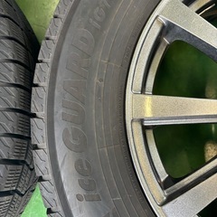 値下げしましたスタッドレスタイヤ、ハリアー、RAV4、エクストレイル、ZRV対応