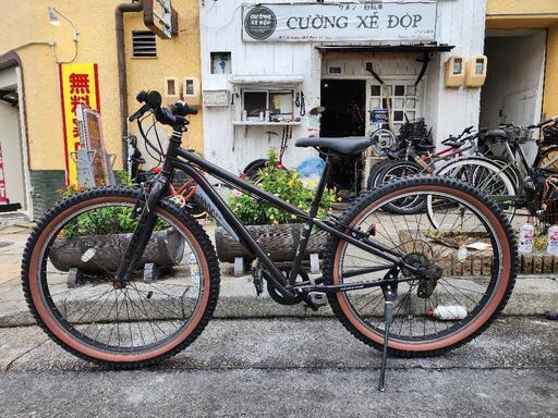 ＭＴＢ自転車　２６インチ　７変速　美品　黒　配達可能