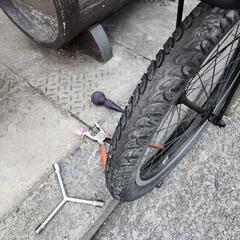 ミニベロ自転車　ＪＥＥＰ　２０インチ　６変速　カゴ　付き　緑　配達可能