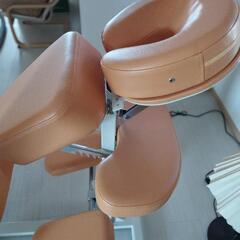 高田ベッド製作所　マッサージチェア453GSラウンドFタイプ　オレンジ色　マッサージ　リラクゼーションサロン　整体　エステ