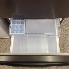 「ジモティー見た」で5％OFF！【2ドア冷凍冷蔵庫】2ドア冷凍冷蔵庫 MITSUBISHI 三菱 MR-P15G-H1  146L 2022年製:マットチャコール