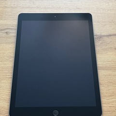 ipad 第6世代 （タブレット）-【取引決定】送料込み【美品】《Core i3 