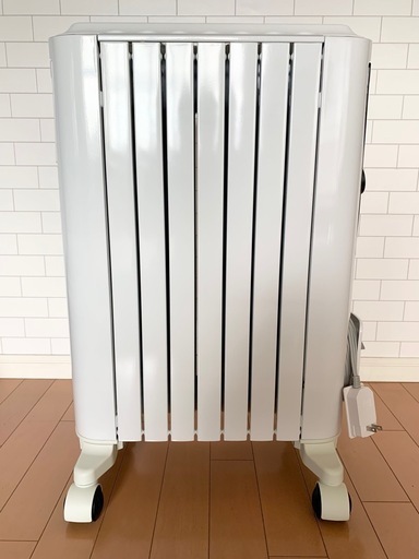 J【中古美品】デロンギ オイルヒーター RHJ65L0712 暖房器具 ヒーター デロンギ オイルヒーター RHJ65L0712 発送不可 J【中古美品】デロンギ