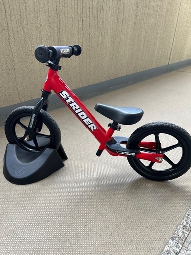 ストライダースポーツモデル⭐︎専用スタンド付き