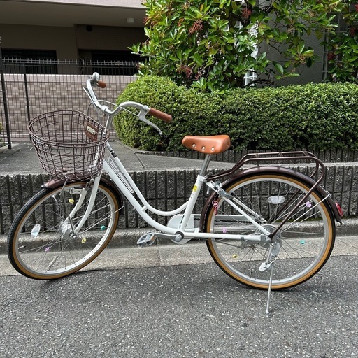 22インチ　ホワイト　自転車（10回しか乗ってません）