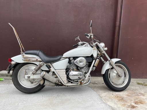 ホンダ　マグナ250 白