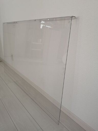 60インチ　液晶テレビ　保護ボード
