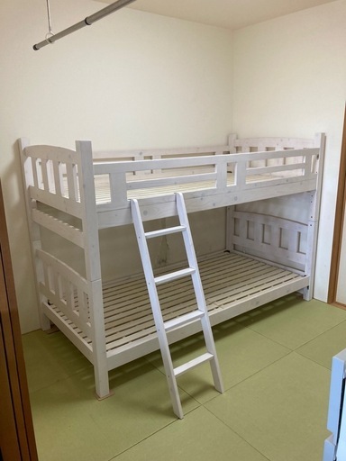 木製2段ベッド（組み立て式）
