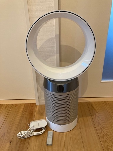 美品　ダイソン 2018年式　空気清浄機能付テーブルファン Dyson Pure Cool ホワイト/シルバー DP04WSN