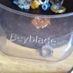 お話し中！　　ベイブレード　ステージ&駒セット　駒20個以上