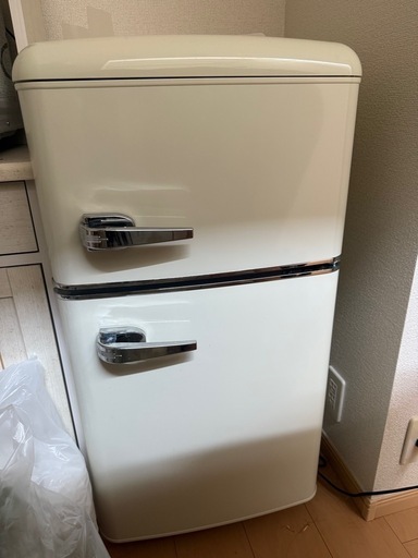 冷蔵庫　81L 2ドア