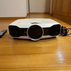 最終値下げ！エプソン プロジェクター eh-tw8200 社外ランプ付き