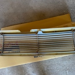 ランクル１００オプション純正グリル