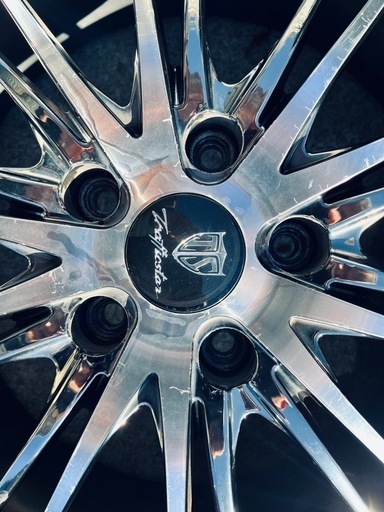 アルミホイール トラフィックスター VX MONOBLOCK 7J18インチ タイヤは