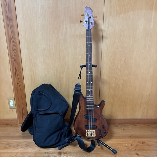 YAMAHA ベース