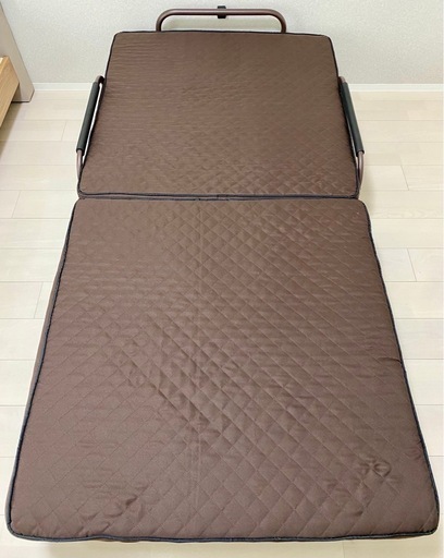 折りたたみ式 シングルベッド ブラウン