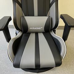 S815-I58-3006 AKRACING AKR-GYOKUZA V2-RED AKレーシング極座 ゲーミング座椅子 人間工学 360°回転台 ゲーミングチェア 黒