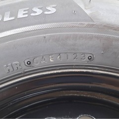 値下げしました。　175/70-14ブリザック　VRX2スチールホイール、ホイールキャップ付き