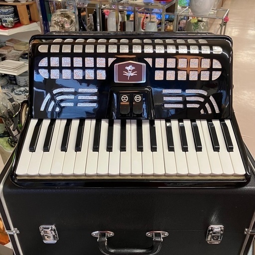 TOMBO No.52 アコーディオン　ハードケース　教則本 付　動作品　美品！