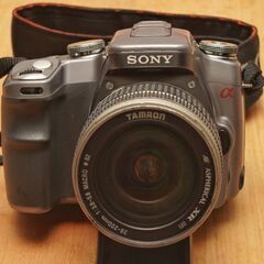 SONY α100 DSLR-A100 単焦点、小三元ズームレンズ、高倍率ズームレンズなど計4本 ガイドブック