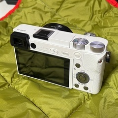 ミラーレス一眼SONYα6000