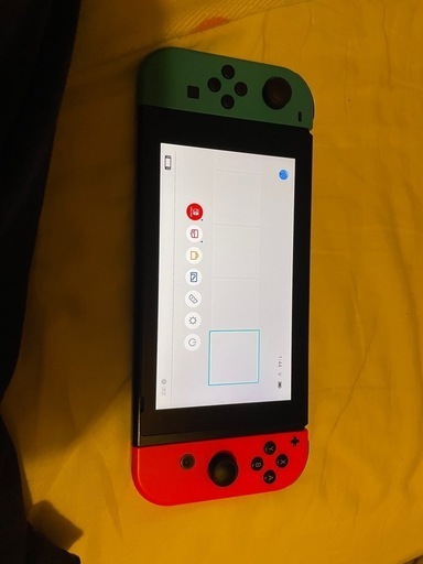 Switch本体＋ケーブル類やドックなどとプロコン1つ