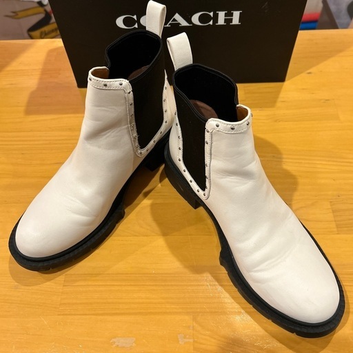 【COACH】サイドゴアホワイトブーツ
