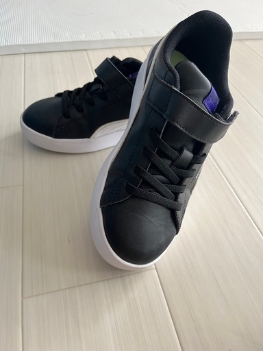 美品Pumaキッズスニーカー2足セット