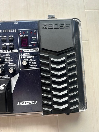 ベースマルチエフェクター】BOSS ME-50B アタッシュケース付き 【生産