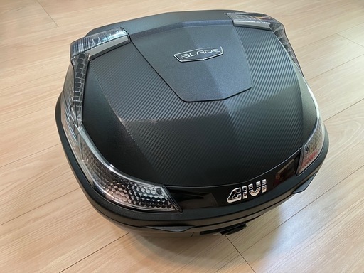 GIVIリアボックス37L