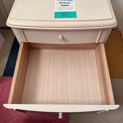 ナイトテーブル　大塚家具　カンティーニュ松永工房