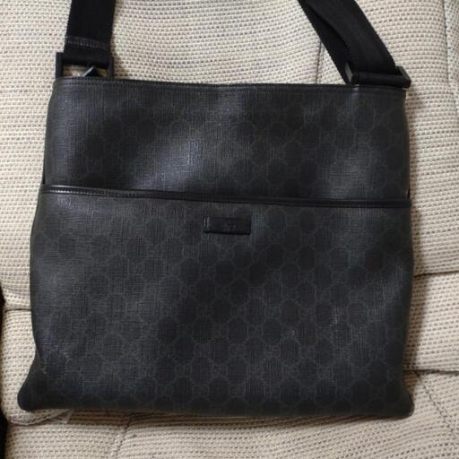 GUCCI★グッチ　ショルダーバッグ　キャンバス　レザー　ブラック　黒　GG柄　メンズ