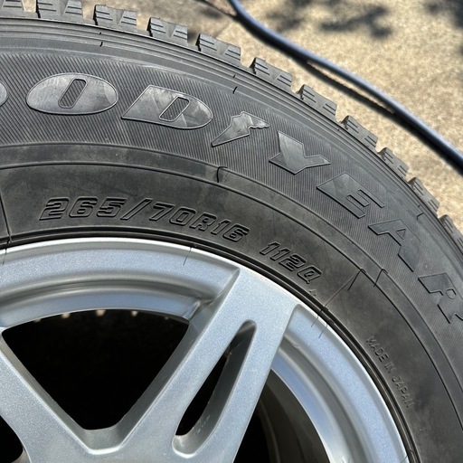 265/70R16 139.7-6 ハイラックス、プラド等に