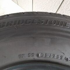 ハイエース新車外し 195/80R15ブリヂストンサマータイヤ