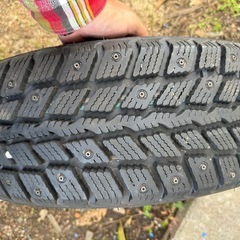 道内送料無料❗️スパイクタイヤ❗️205/65/15冬ノキアンイボ付き 道内送料無料❗️スパイクタイヤ❗️205/65/15冬ノキアンイボ付き