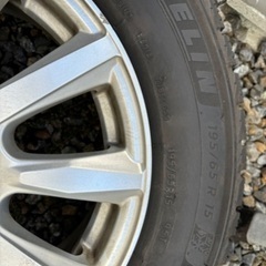 スタッドレスタイヤ　ミシュラン　195/65R15 ヴォクシー