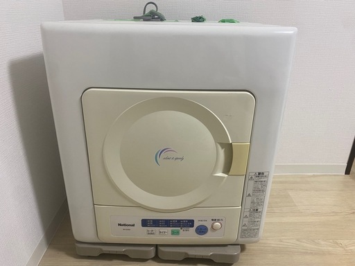 美品★通電動作OK 【Panasonic/パナソニック】NH-D402P 衣類乾燥機 電気衣類乾燥機 4㎏   新品ドレンホース付