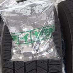 215/50R18スタッドレスタイヤ4本