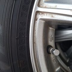 165/65R14スタッドレスタイヤ４本