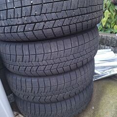 165/65R14スタッドレスタイヤ４本