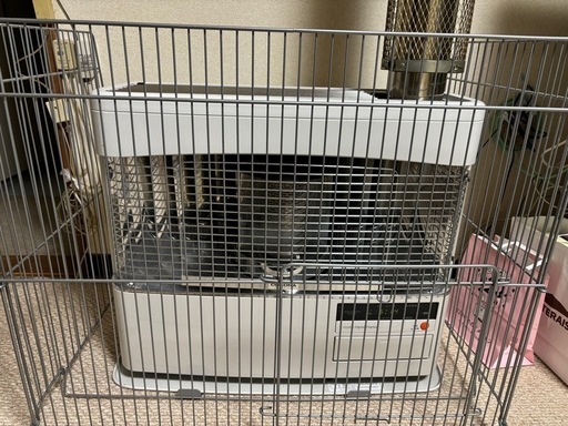煙突式石油ストーブ　新品　去年購入品　値段交渉可　札幌市内であれば配送費9000円