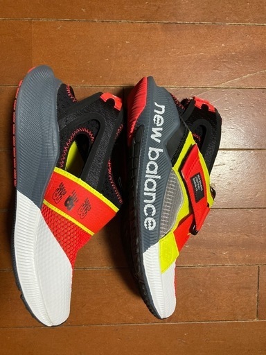 ニューバランス　New Balance  Fuel Cell Sandal