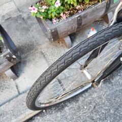 クロスバイク　２７インチ　６変速　カゴ　雨カバー　付き　黒　配達可能