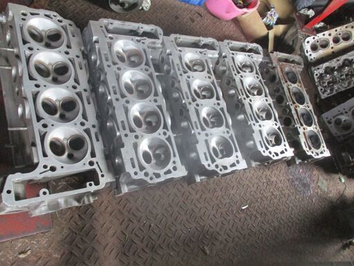 Mベンツ190E-20-SOHCリビルトシリンダーヘツト販売