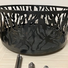 キャンプ用品　サンゾクマウンテン　山賊　虎　焚き火台